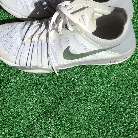 NIKE FREE Tr Women shoes size 9.5 - Picture 5 of 8